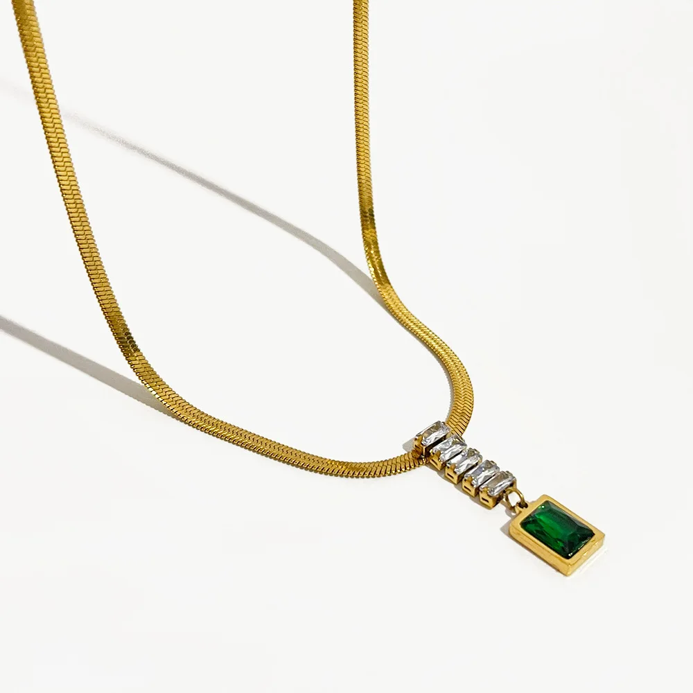 Elegant Stainless Steel Clear Green Baguette Cz Zircon Necklace 18k Gold Flat Snake Chain Zircon Pendant Necklace