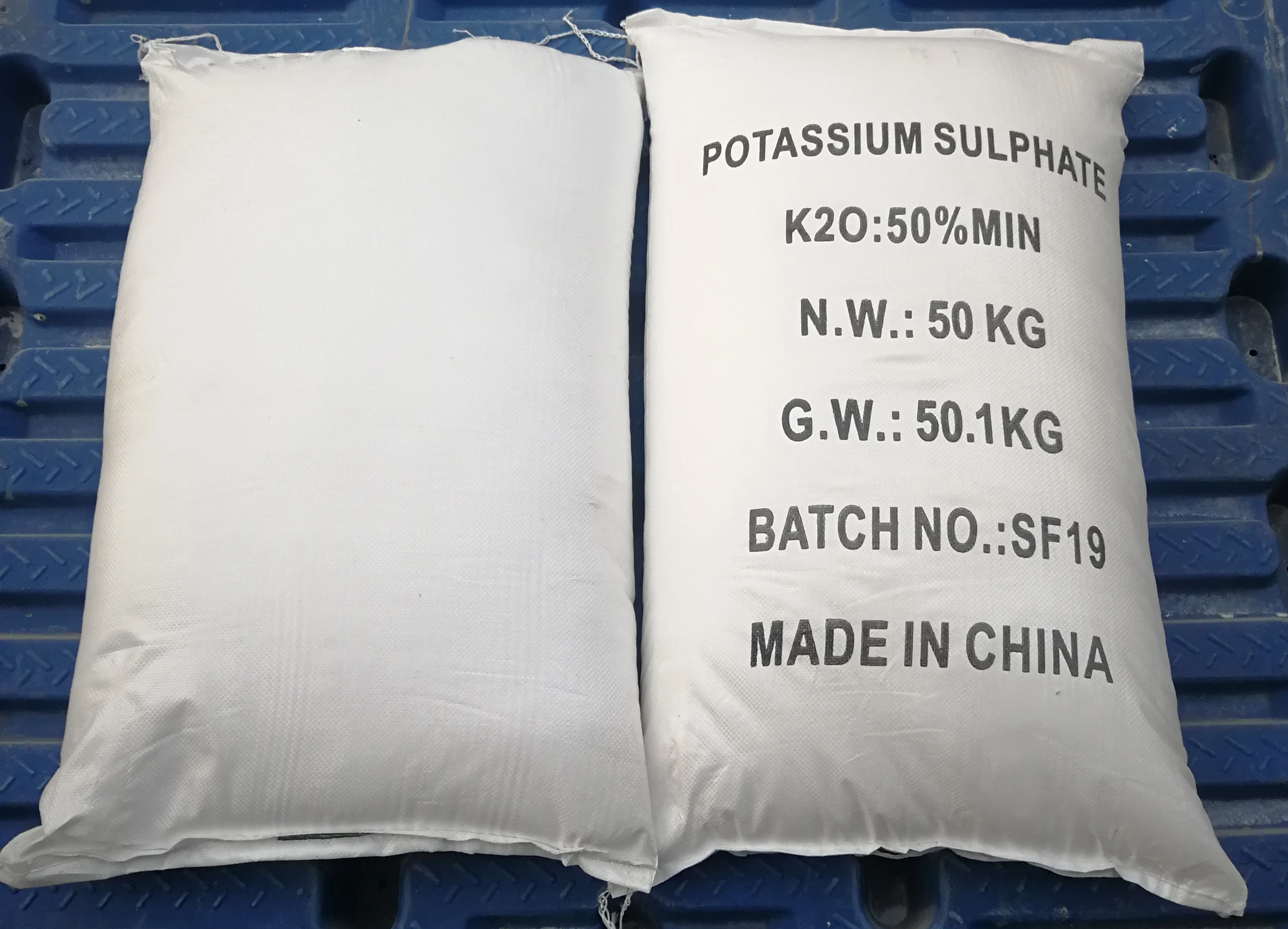 
potassium sulphate 0-0-50+18(S) water soluble 50% K2SO4 potash fertilizer price 