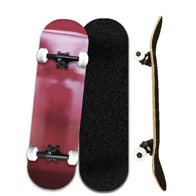 2022 New Fashion Foil Color Carbon Fiber plus Maple Wood Skate Board in Old School Skateboard type
