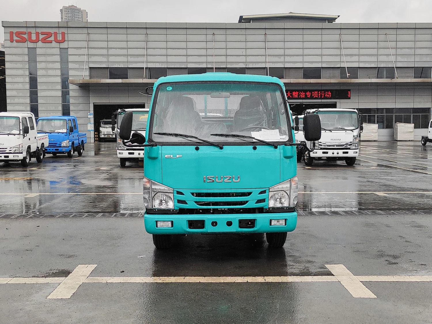 Лидер продаж совершенно новый грузовой автомобиль ISUZU с двойной кабиной 4x2 грузовик для новой модели 2022 года