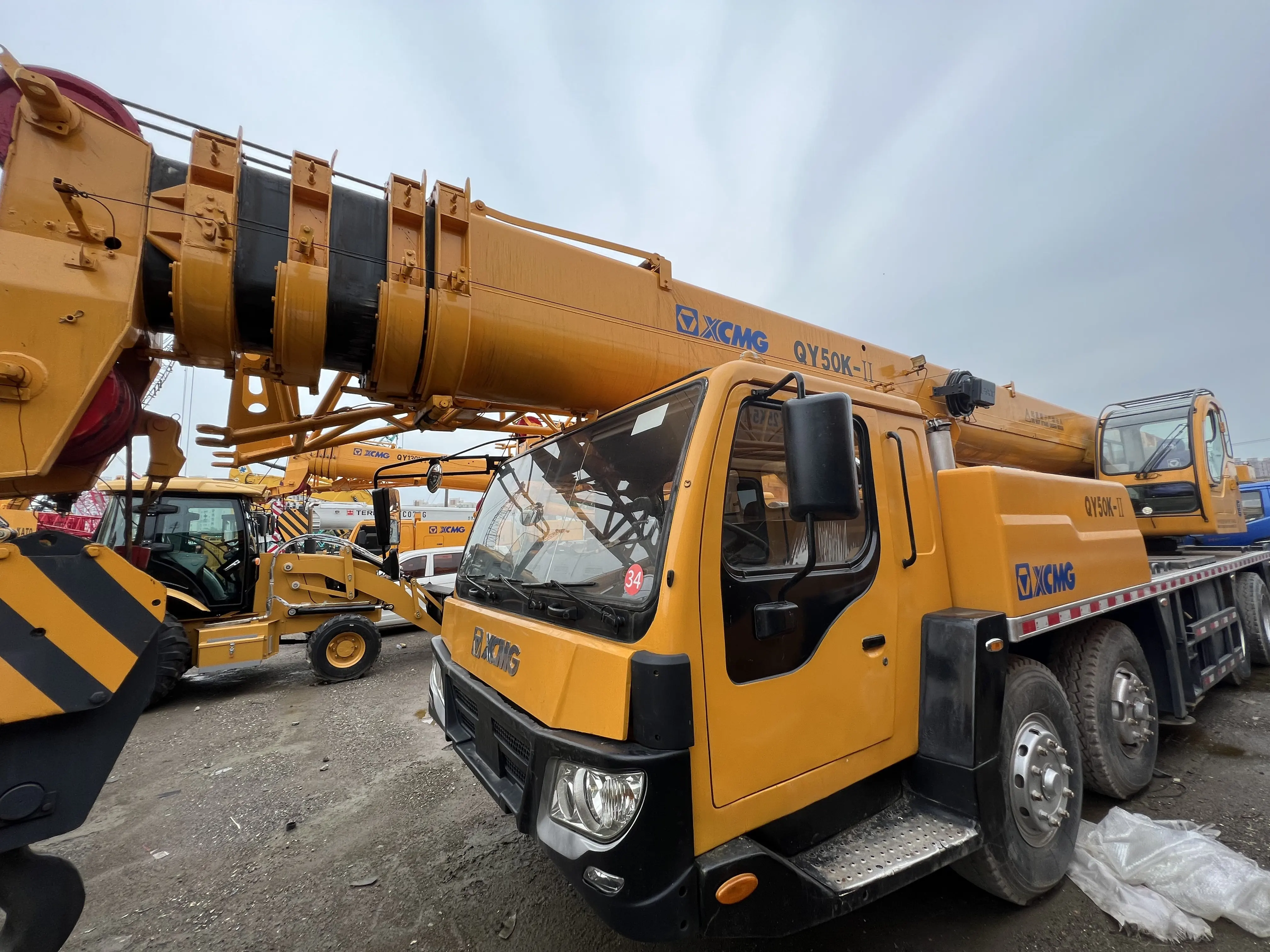 Shanghai source direct supply, QY50K 50 tons of used car cranes, peak performance, super low price, rush to buy the boom
