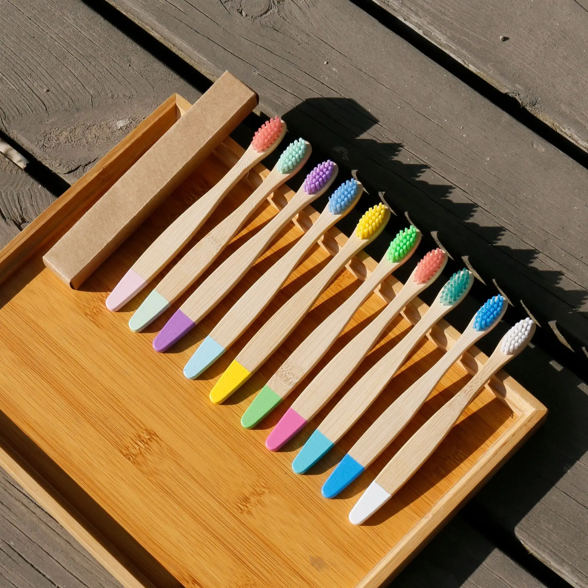 Безопасная детская бамбуковая зубная щетка цветная ручная распылительная деревянная зубная щетка для ежедневного использования для детей