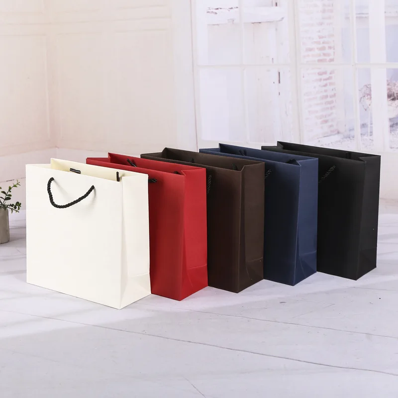 Оптовая продажа, индивидуальная упаковка для детской одежды, горизонтальная белая карточка, роскошный бумажный пакет для продуктов с вашим собственным логотипом