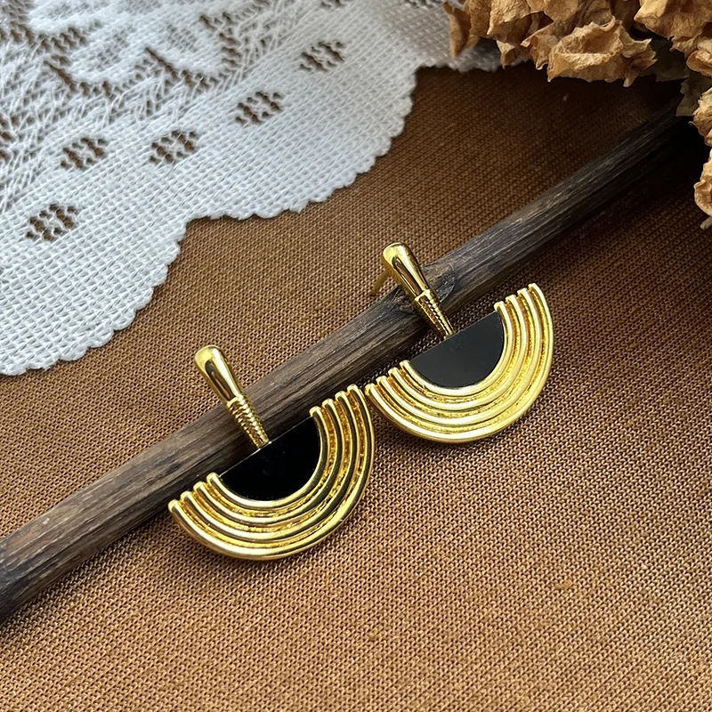 Design sense Egyptian style earrings black agate fashionable and exquisite jewelry