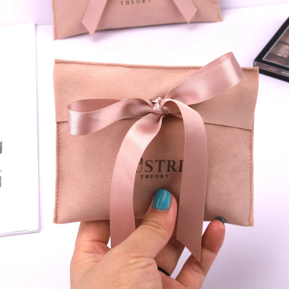 Custom Logo Printed Luxury Faux Velvet Envelope Pouch For Jewelry Flap Envelope Velvet Velvet Bag