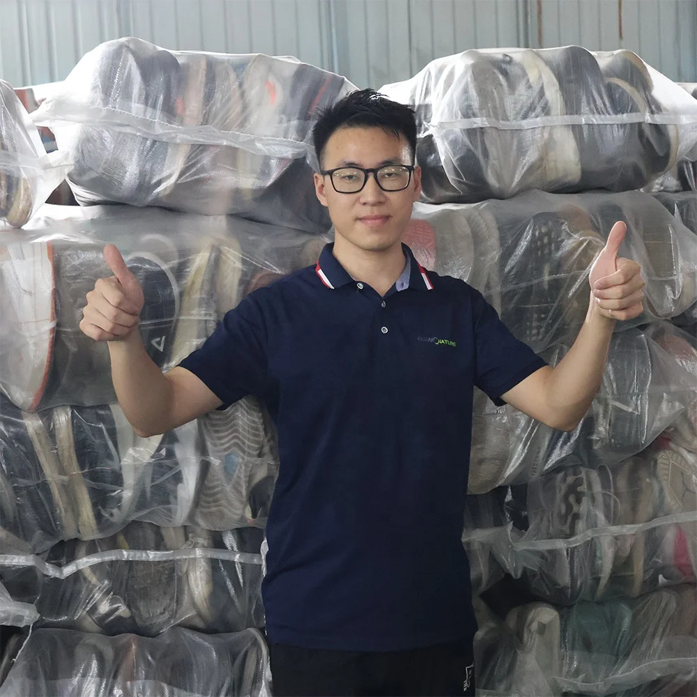 Factory wholesale used international sport sneakers second hand brand orignal stock wholesale football used shoes thrift wear