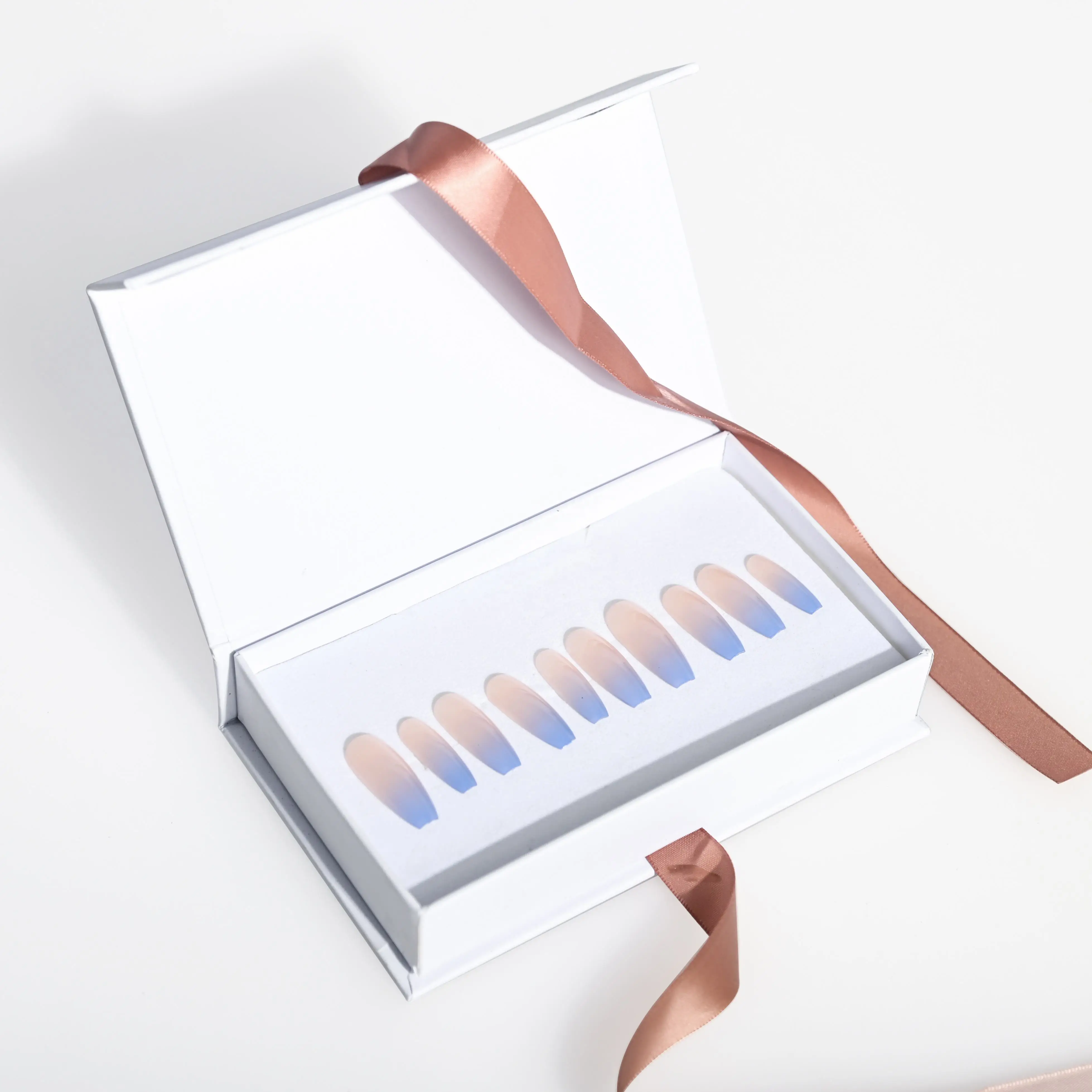 Custom Luxury Cardboard Boxes for Packaging Magnetic Gift Box Press On Fancy Artificial Nails Tip Packaging Box With Ribbon