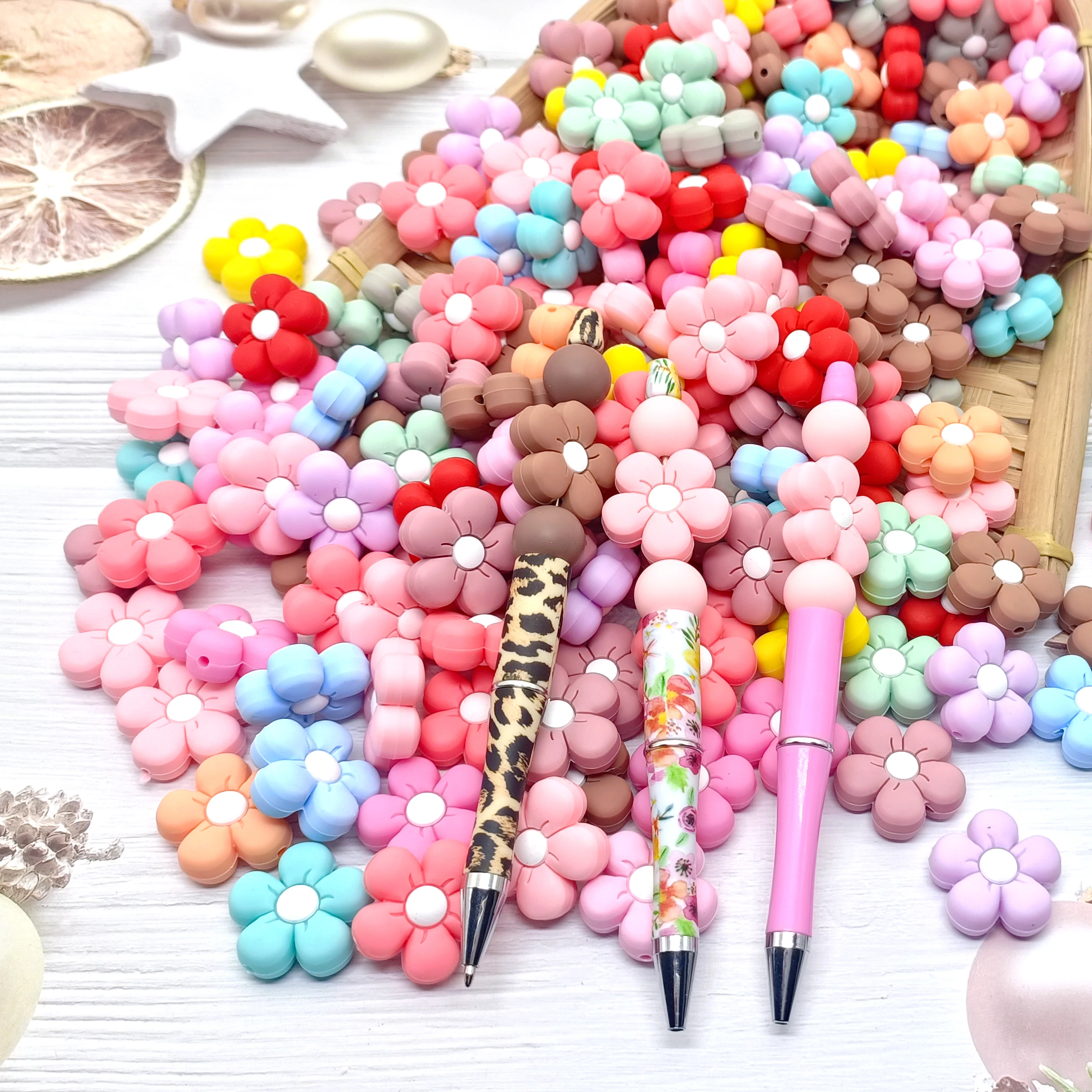 Custom Wholesale Daisy Flower Baby Teething Toys DIY Pacifier Chain Beads Loose Silicone Focal Beads Character for Pen Making