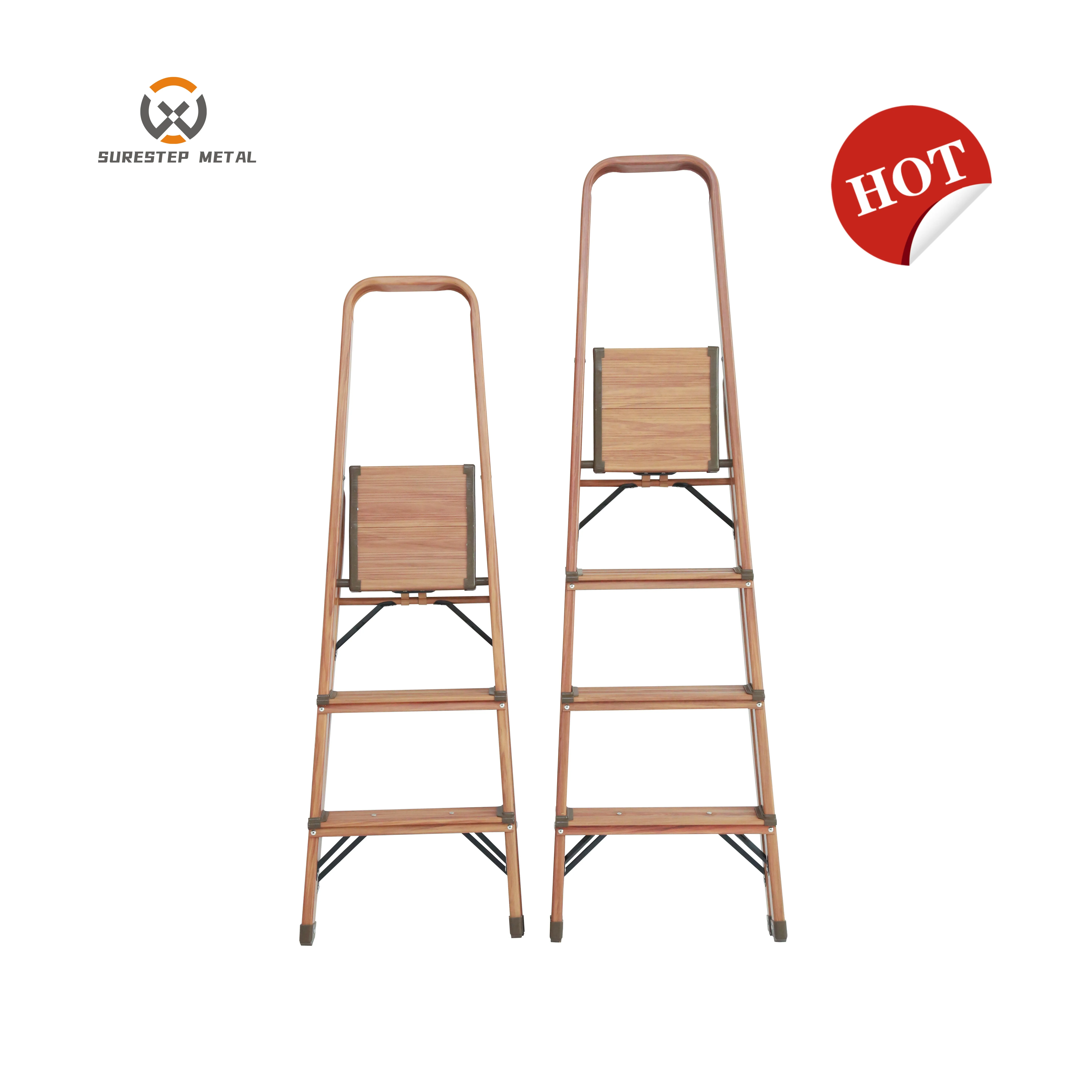 EN131 Two to Four Step 3 Step Foldable Ladder For Sale