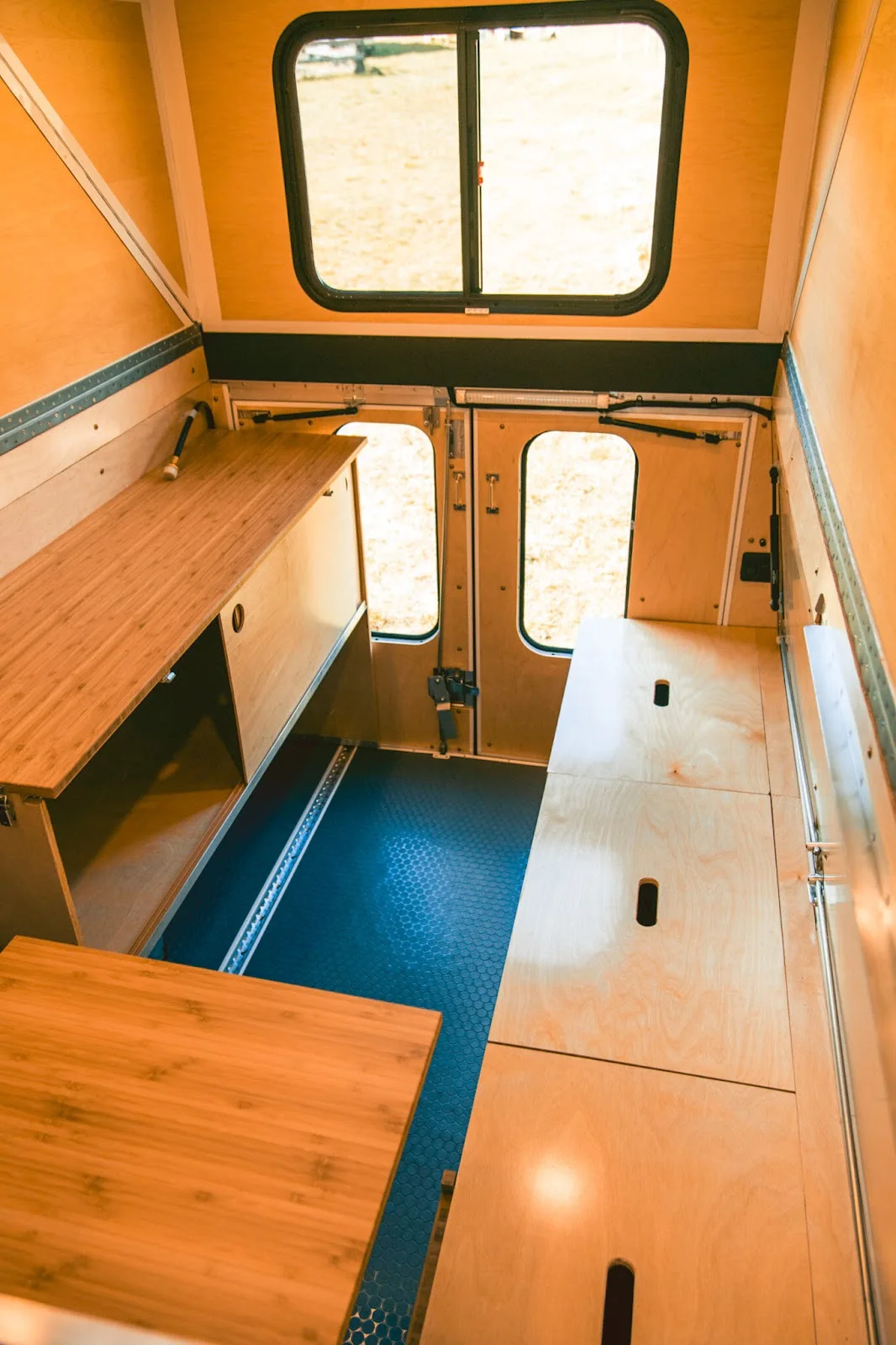 Caravan 4x4 RV Trailer Awning market Truck Camper Topper Overland Popup Pick-up Mini Tent Off-Road Slide On aluminum  Customized