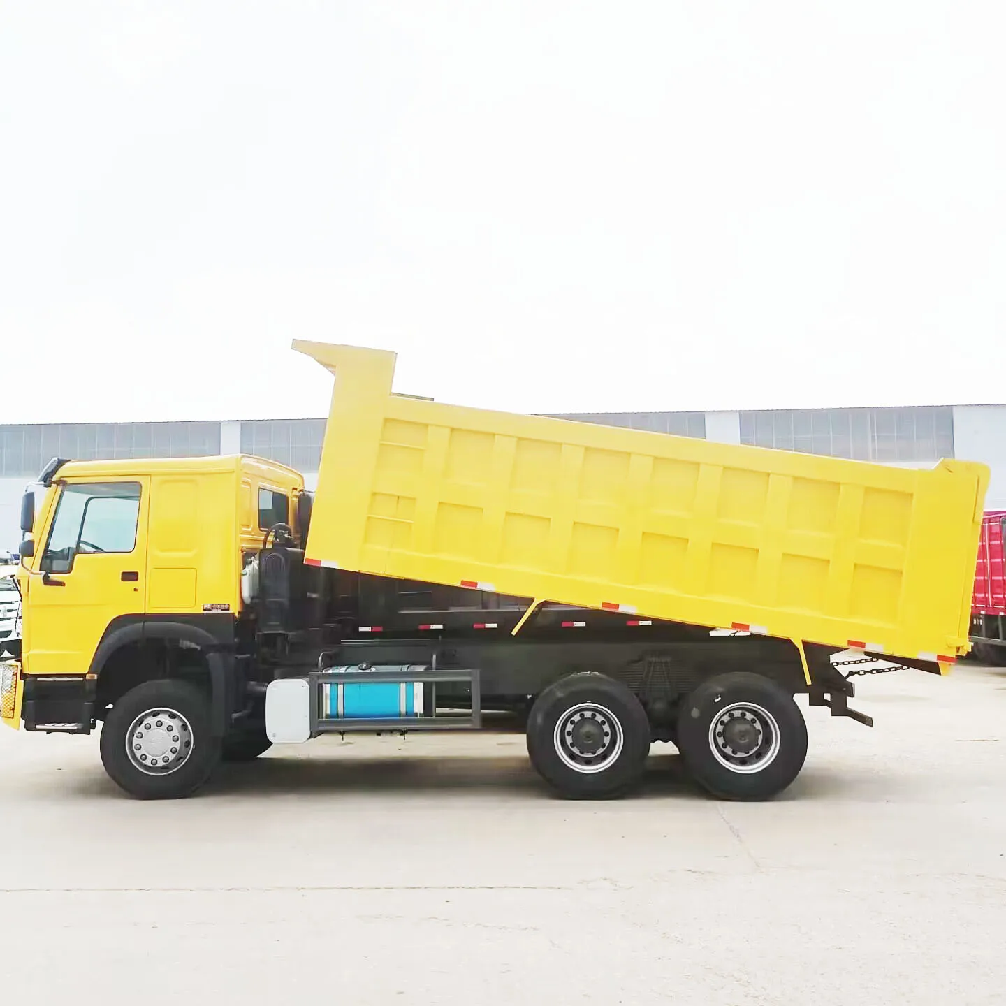 Heavy Duty Sinotruck Howo 6X4 10 Wheeler Dump Truck Price