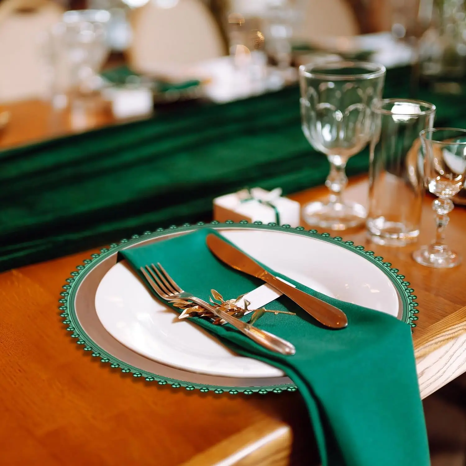 Clear Charger Plates 13 Inch Plastic Round Dinner Plates with Beaded Rim Dinner Table Decorative Plates (Dark Green)