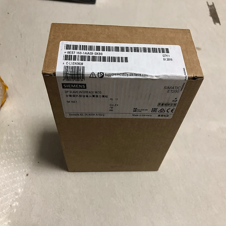 6ES7153-1AA03-0XB4 Siemens PLC SIMATIC ET 200M IM 153-1 Bundle Consisting of IM 153-1 6ES7972-0BB42-0XA0