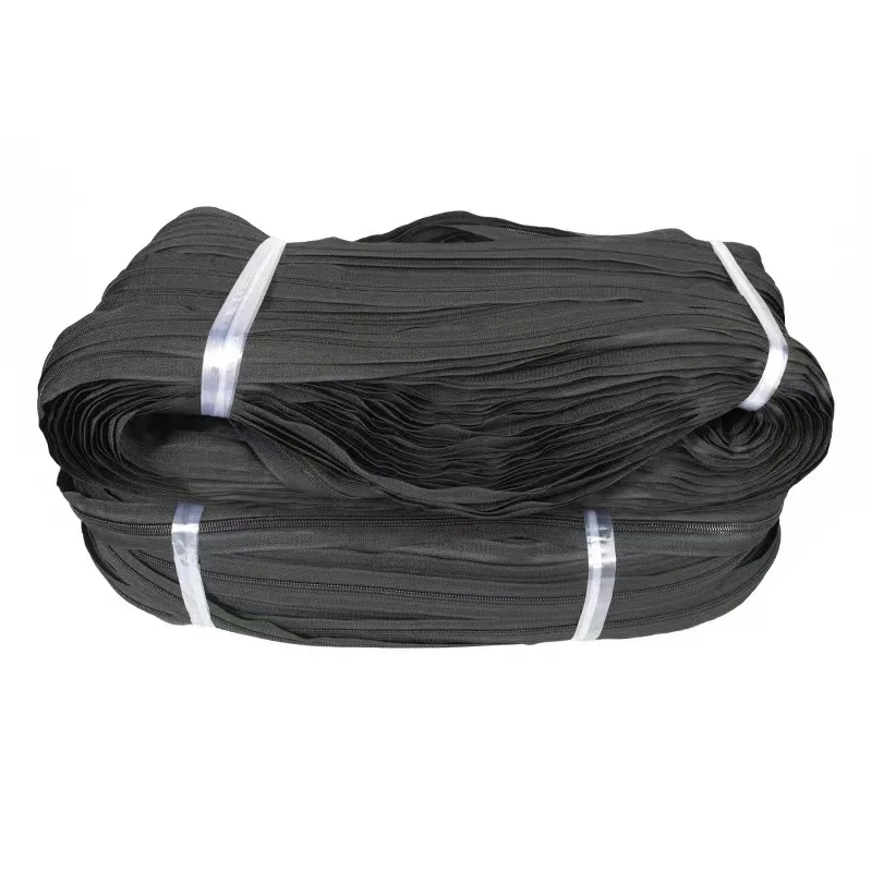 Nylon Zipper Black Stock Wholesale Factory 3# 4# 5# 7# 8# Long Chain Nylon Rolls Custom Colorful Coil Zippers