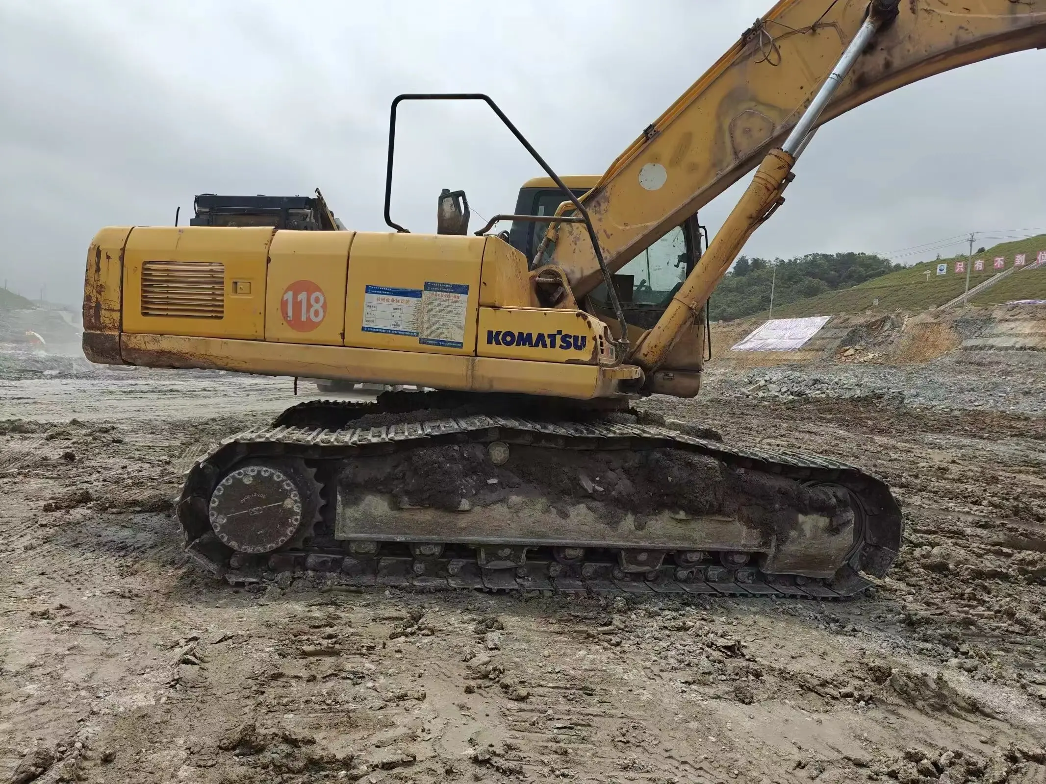 Дешевый б/у PC300-7 гусеничный экскаватор KOMATSU инженерная строительная техника подержанный для продажи