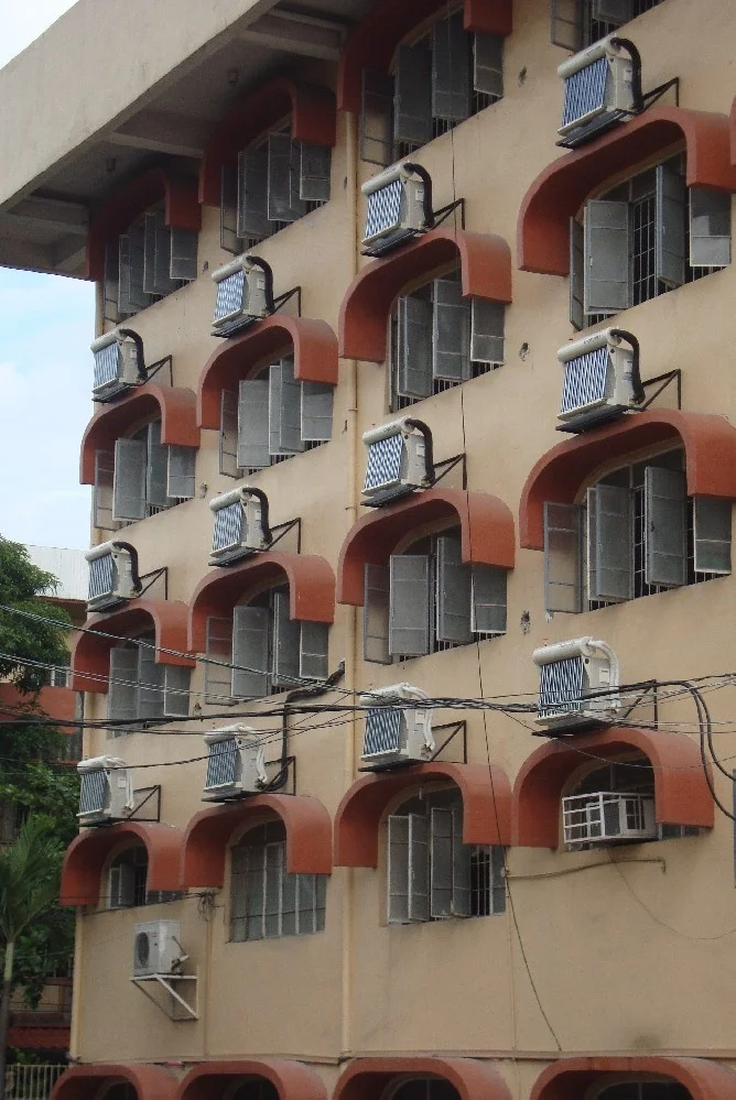 Hybrid solar thermal air conditioner
