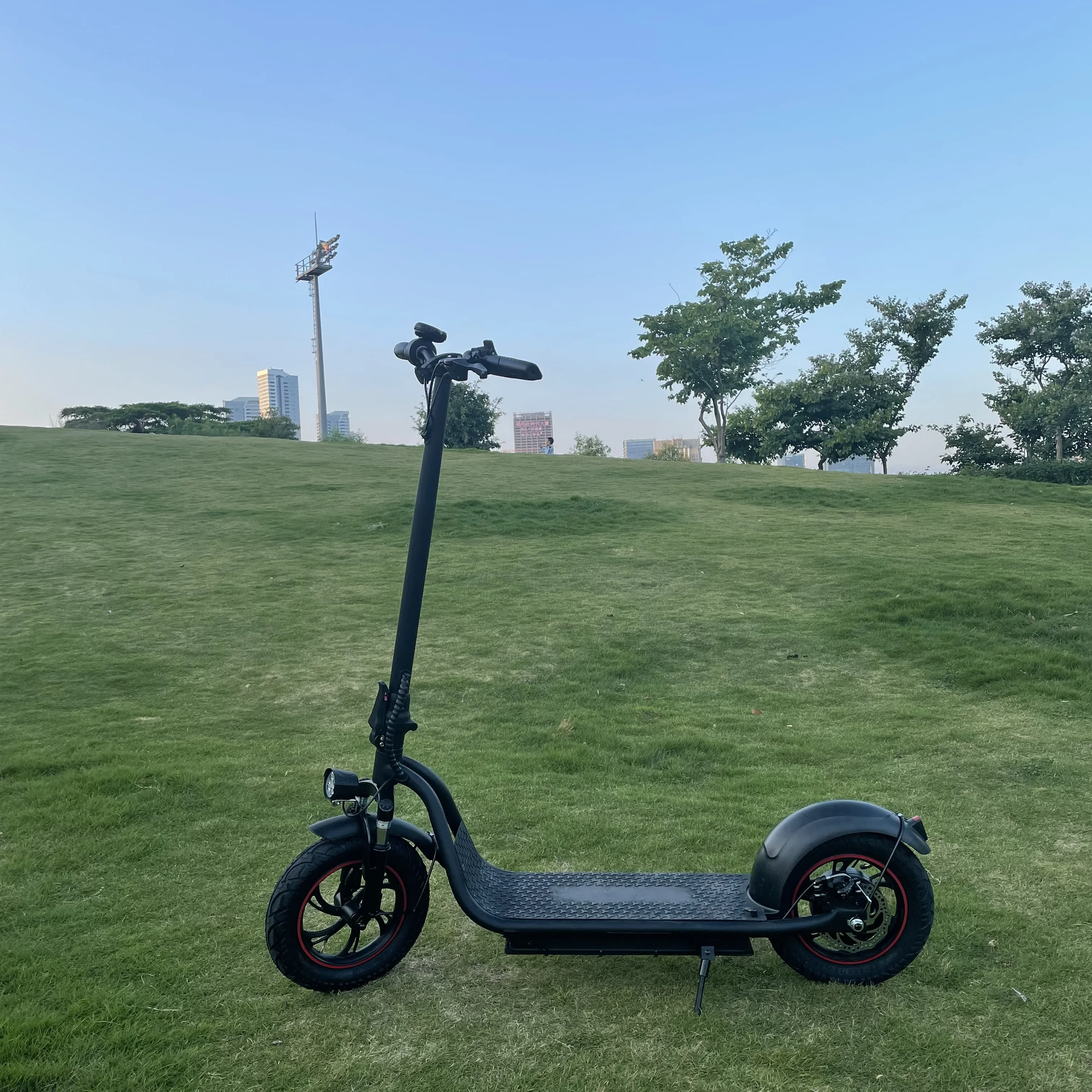 Склад США Прямая доставка e скутер 12-дюймовый 48V 500W мощный Дальний электрический способный преодолевать Броды для