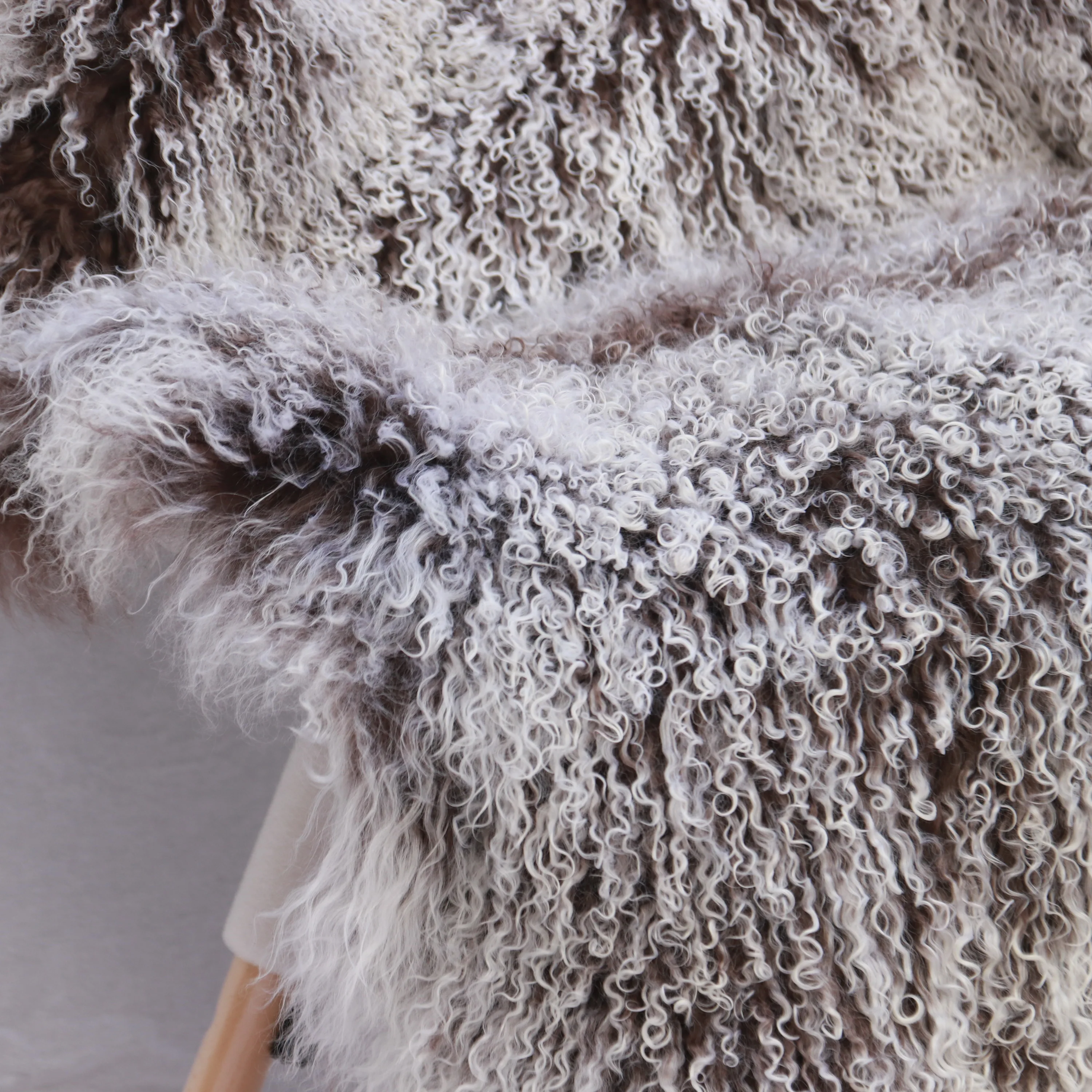 100% Real Mongolian Sheepskin Hide Pelt Throw Rug Plate Tibetan Lamb Wool Carpet Curly