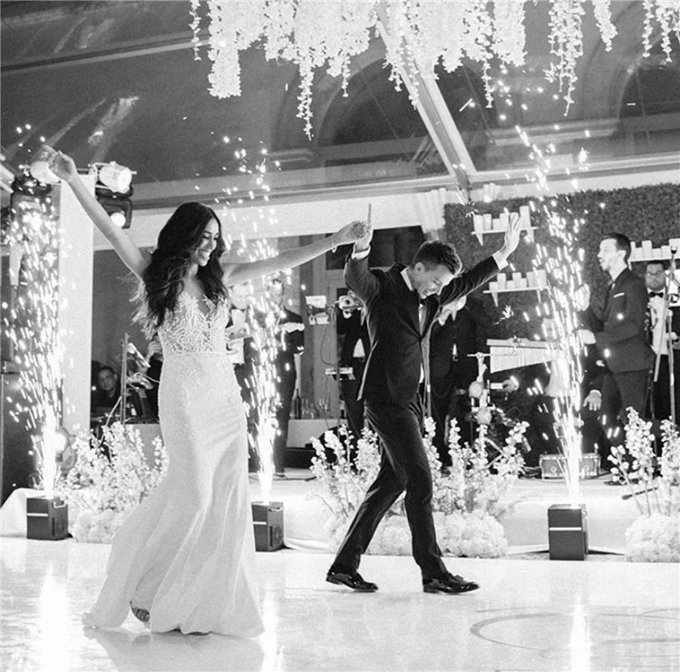 Newest Cold spark machine 400W stage effect indoor wedding sparkler