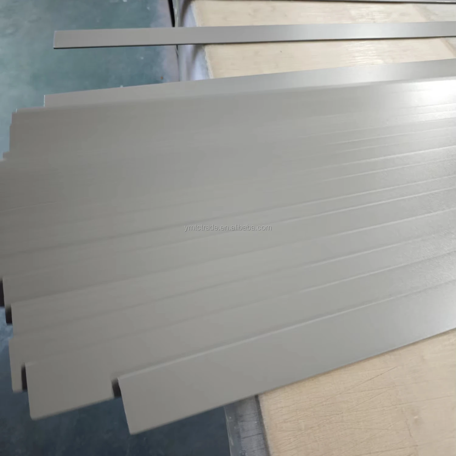 Custom services white or any painted 50mm basswood faux wood venetian blinds slats