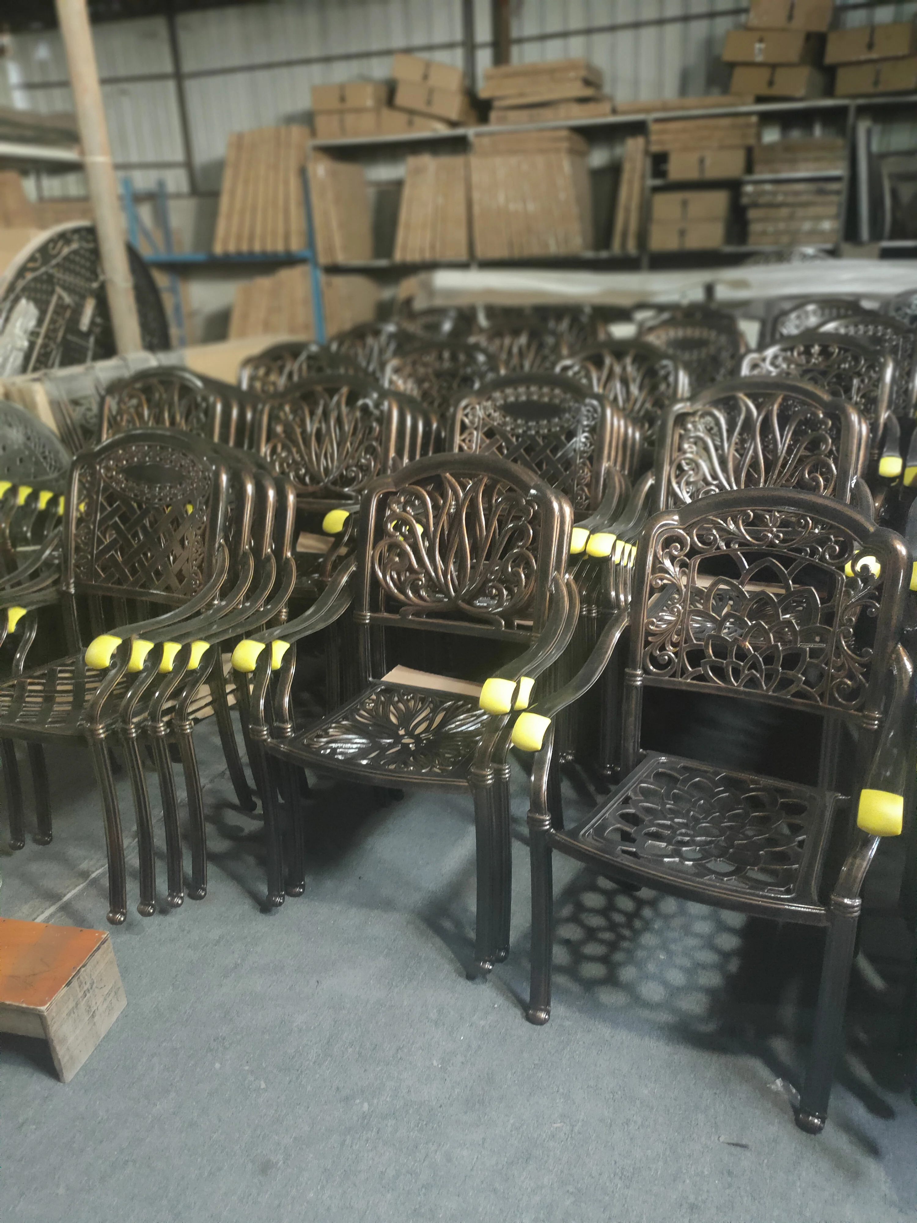 Patio Cast Iron Furniture Garden Dining Set Wrought Iron Table and Chairs