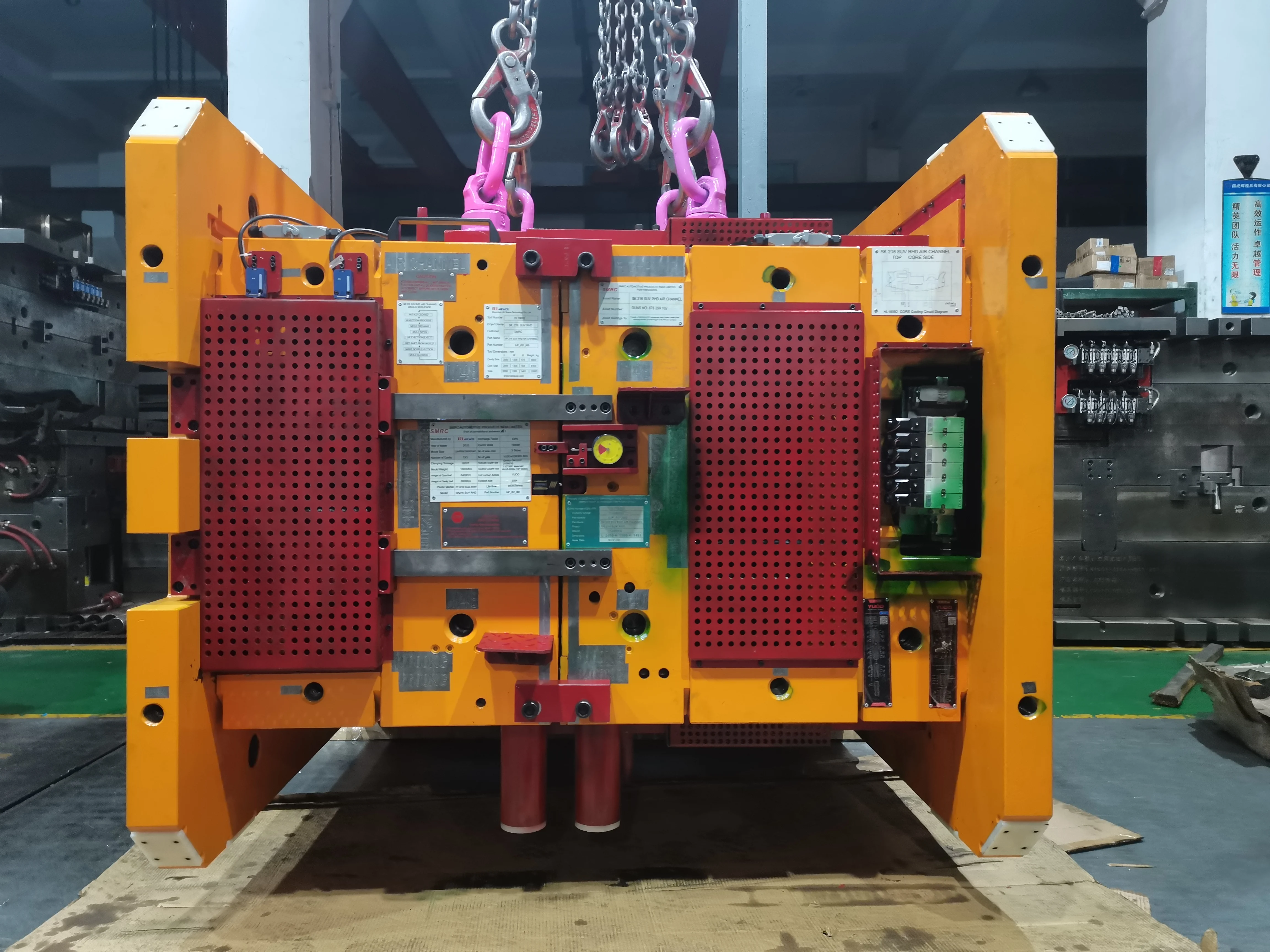 High Quality Auto Spare Parts Wholesale Dashboard Assembly Car Dashboard For Honda, BYD, Toyota plastic automatic mould