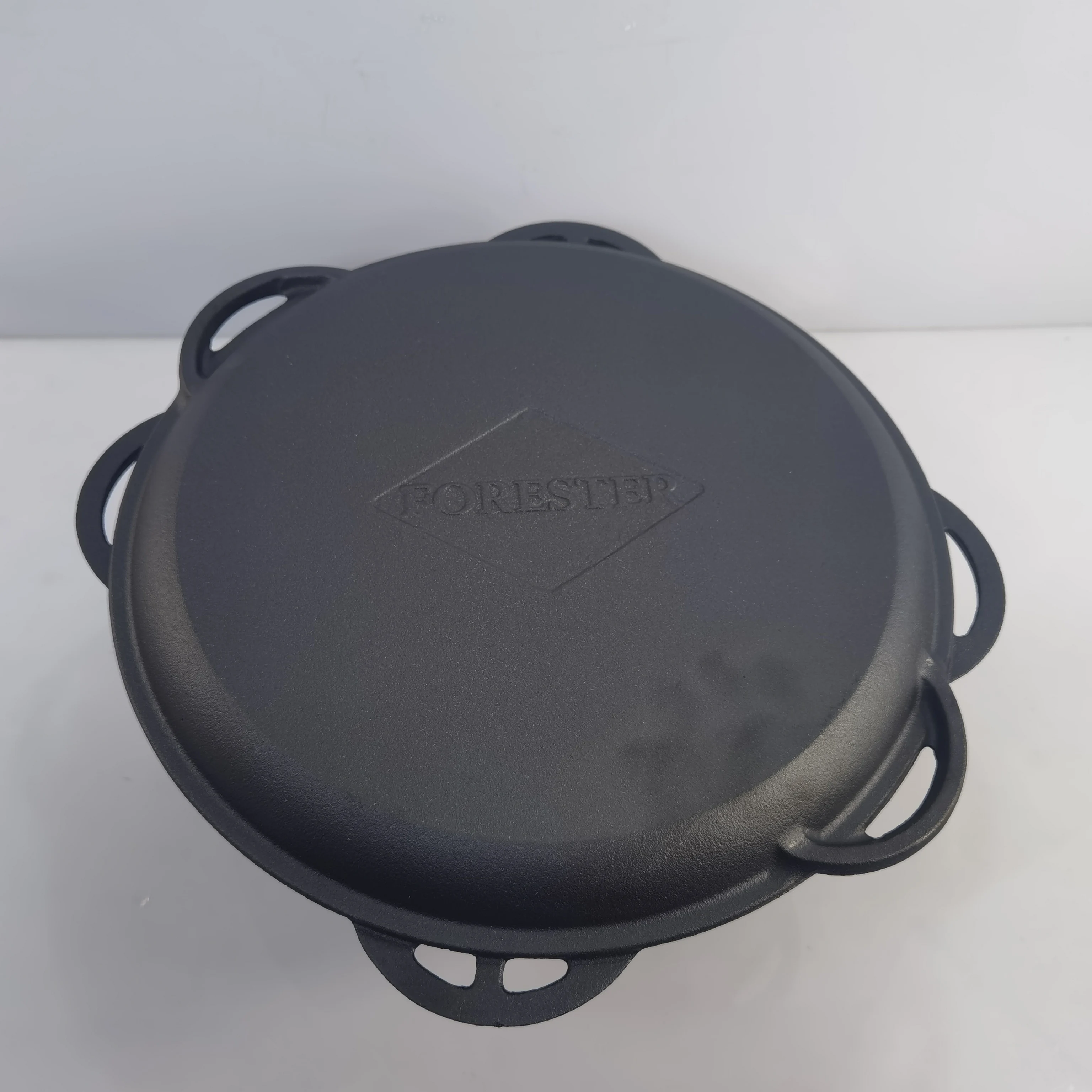 cast iron Russia wok with 4 ears