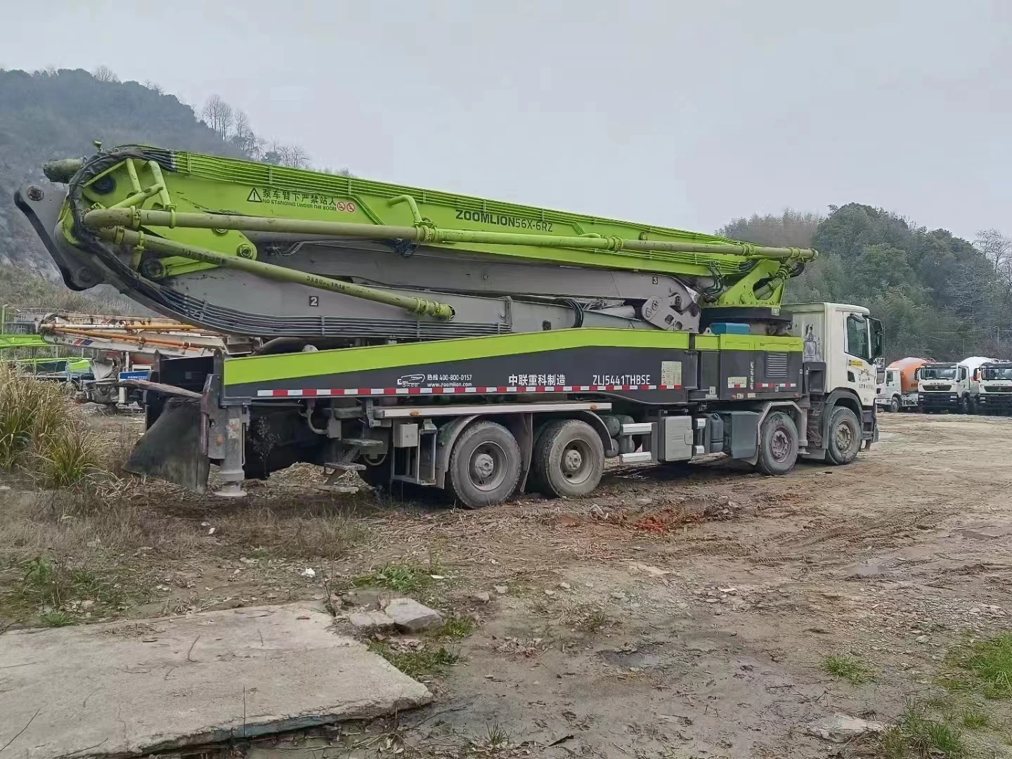 Zoomlion 20 лет Scania 56 м б/у грузовик с бетонным насосом шасси SCANIA дизельная мощность и основной двигатель/двигатель для продажи