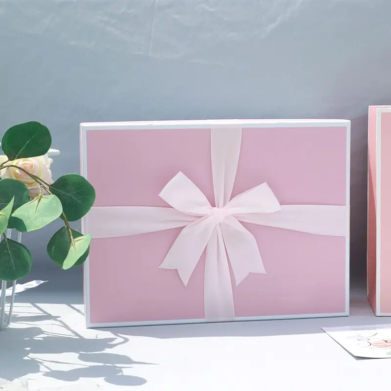 
Spot creative box and bag pink small fresh skin care box birthday gift box bubble small fan explosion with hand gift packaging 
