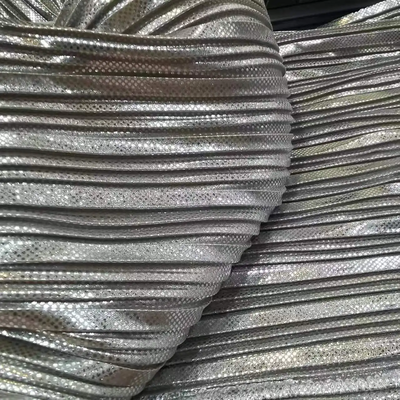 gilding crinkle glitter fabric   gradient organza fabric for costume Pleated fabric for designer DIY sewing