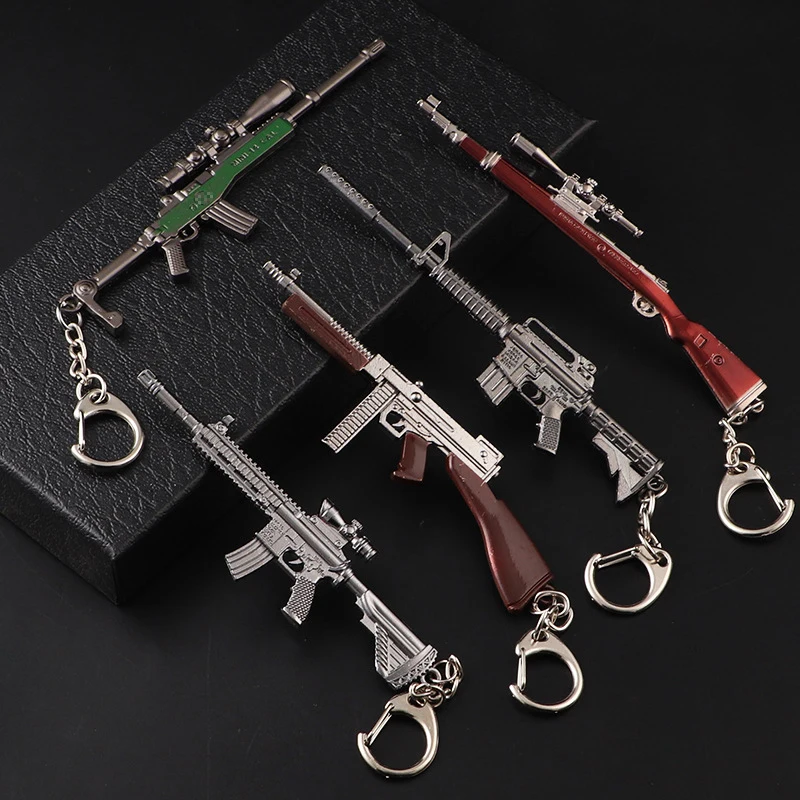 High Quality Metal Zinc Alloy Decoration Decor Pendant Weapon Model Key Chains Toys Gun Keychains for Boys