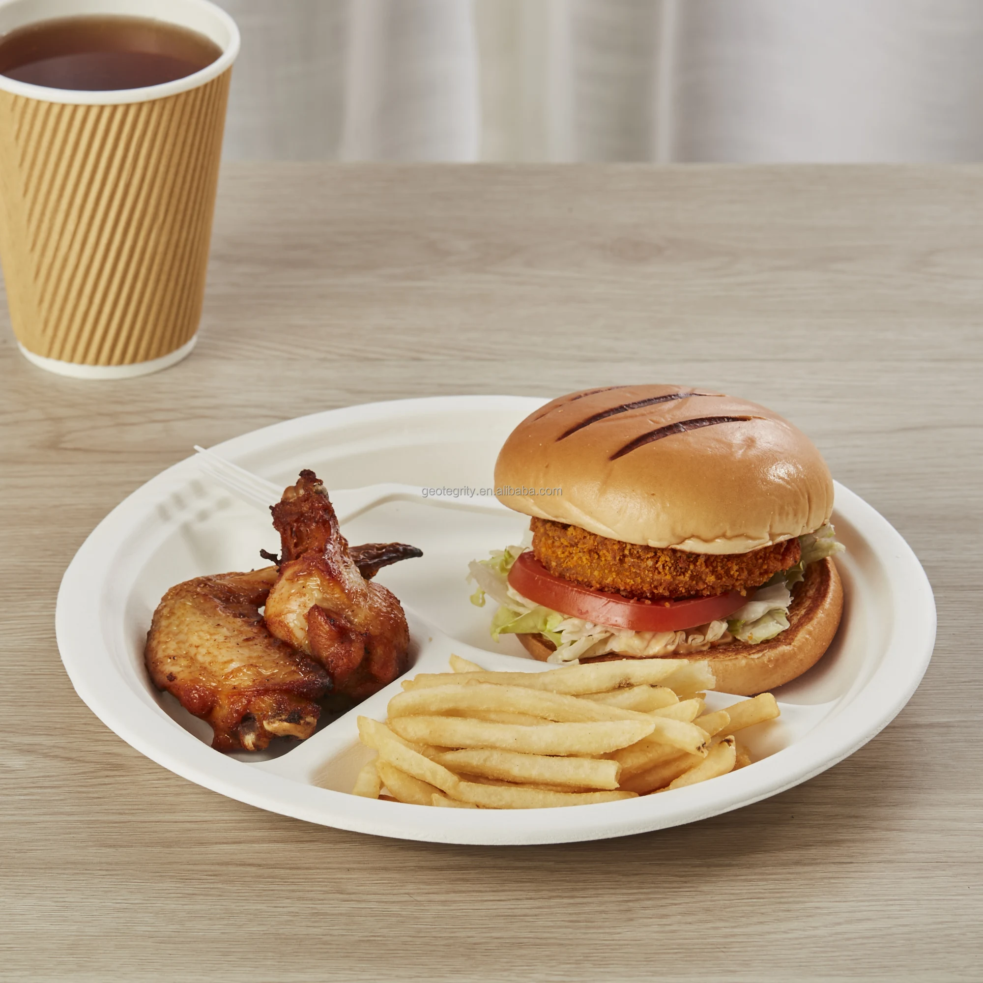 Disposable Biodegradable 10 Inch 3 Compartment Sugarcane Bagasse Pulp Molding Eco-friendly Round Plate