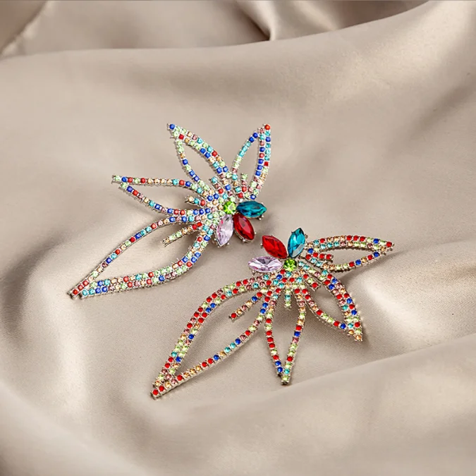 A136 New Sparkling Rhinestone Flower Drop Earrings for Women Dinner Party Wedding Accessories Fashion Luxury Jewelry