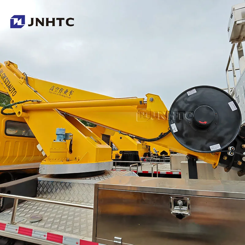 HOWO Truck Mounted Aerial Telescopic Bucket Truck Boom Lift Aerial Man-lift Work Platform Truck