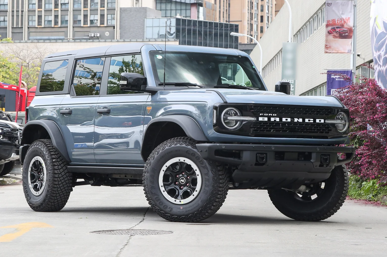 2024 Ford Bronco 5-Door 5-Seater SUV Wasteland Off-Road Bike 2.3T 275HP Turbo AWD Automatic Gearbox Dark R17 Leather Seats New