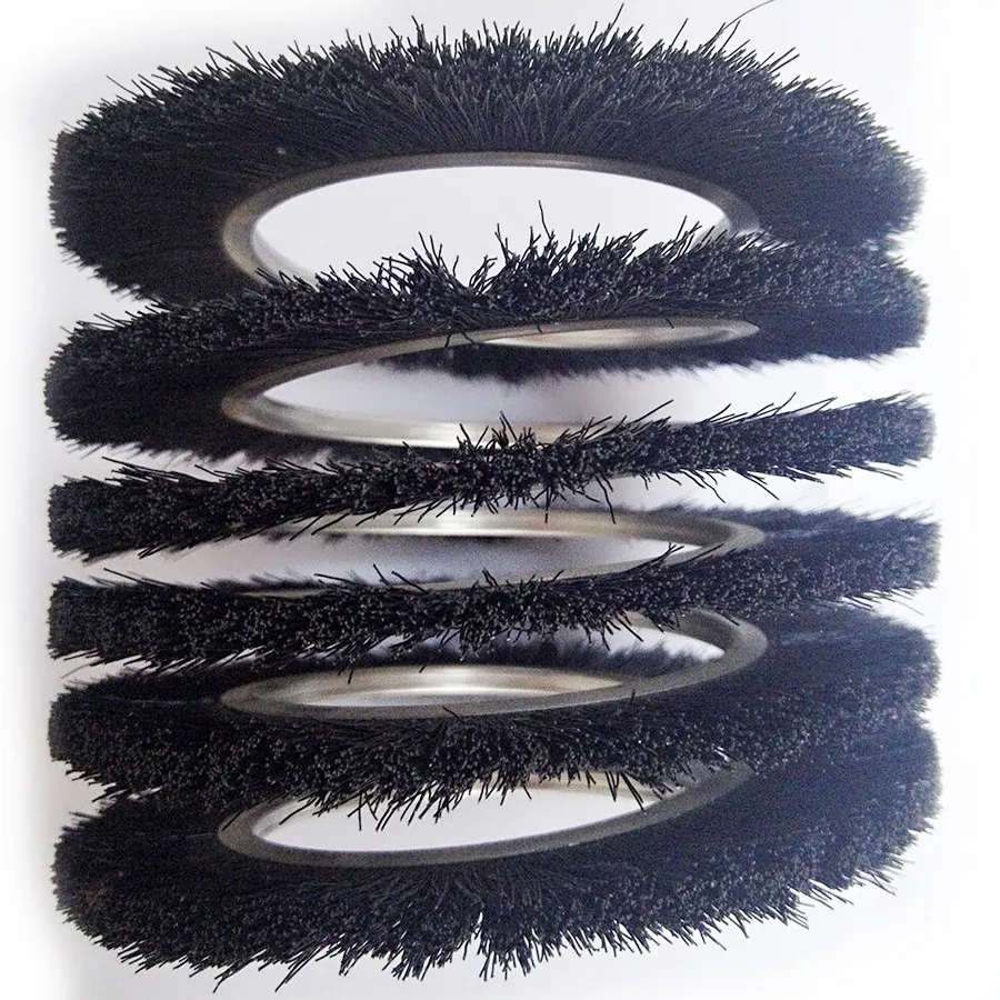 Bicycle chain cleaning coil brush inward spiral brush