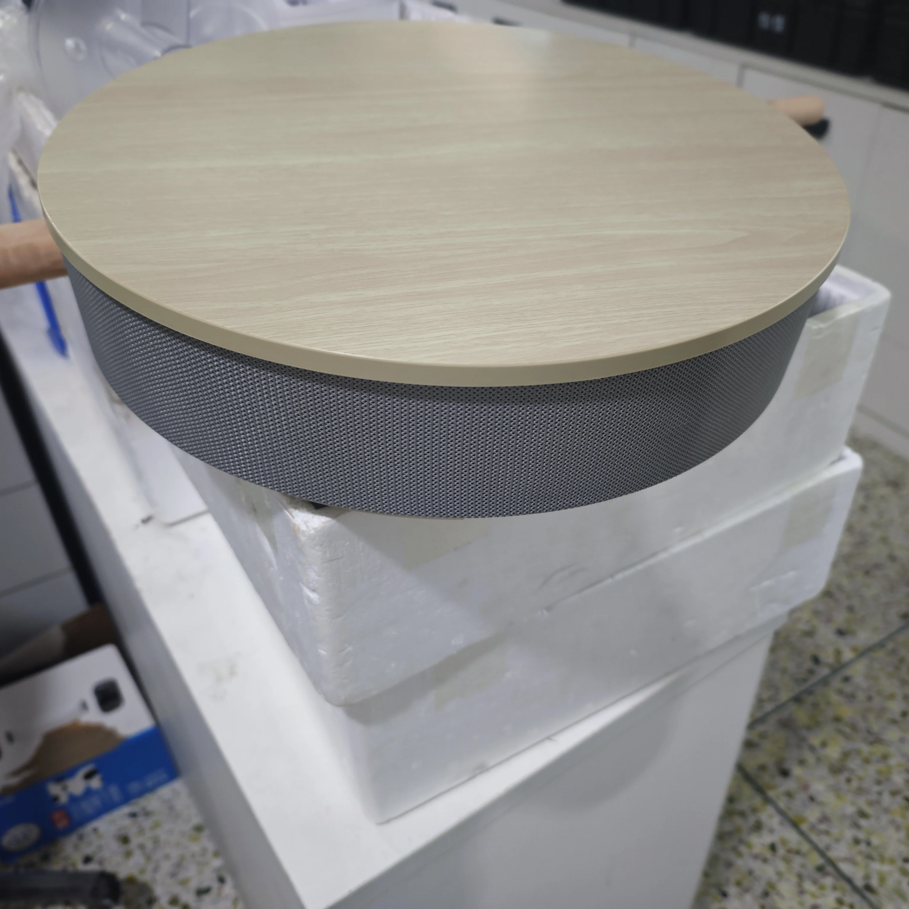 Intelligent Home Decor Smart Bluetooth Speaker Coffee Table with Drawers Bedside Nightstand for Charging Beautiful Furniture