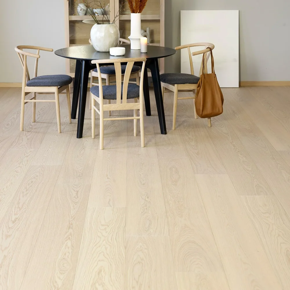 Factory price ab Grade natural french european white oak timber engineered wood flooring oak solid wooden flooring
