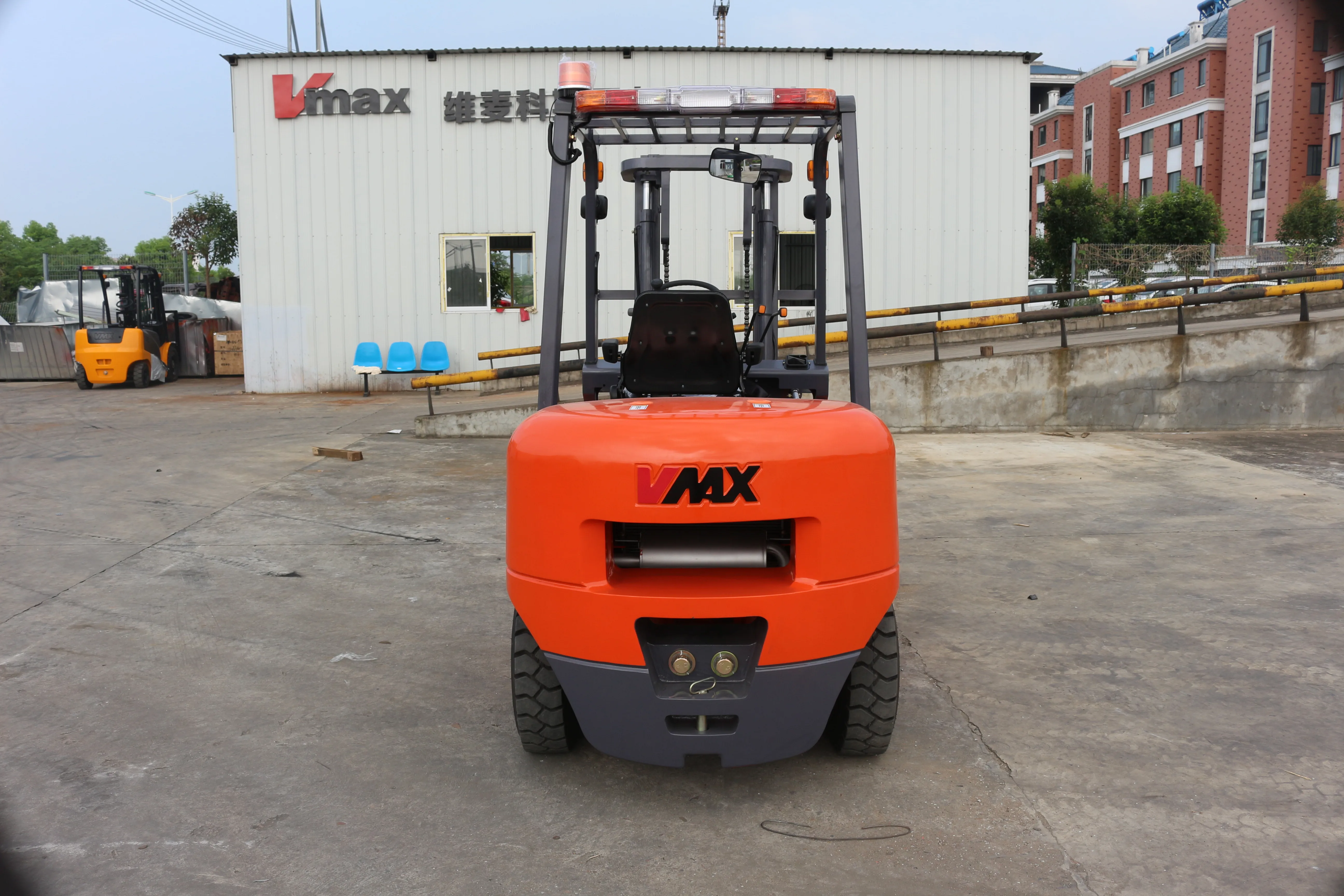 3.5 ton Excellent diesel  Chinese forklift equipped with excellent Chinese engine 3 stage 3.5m mast