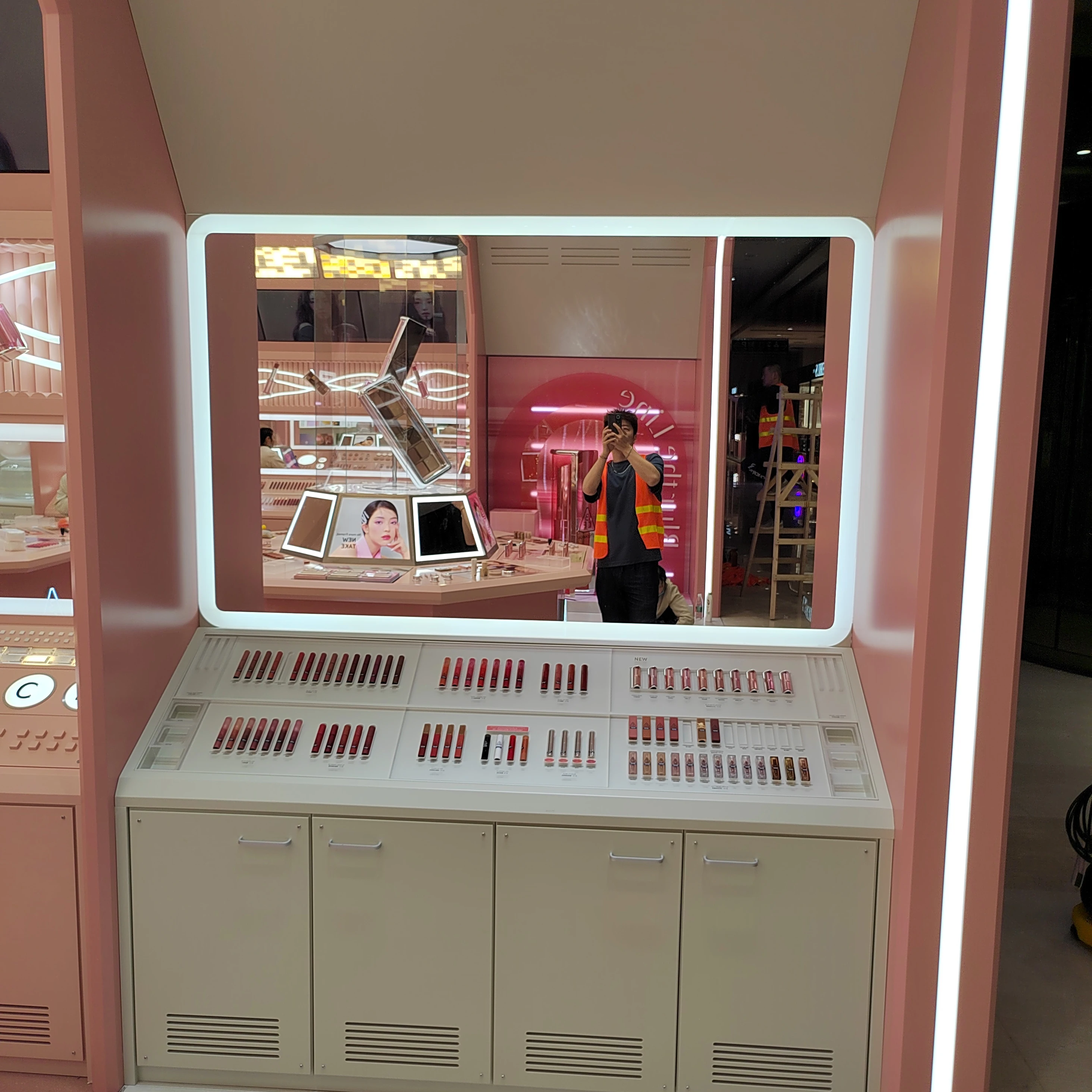 Manufacturer Custom Display Rack Gondola Cosmetics Grocery Shelves Make Up Display Stand