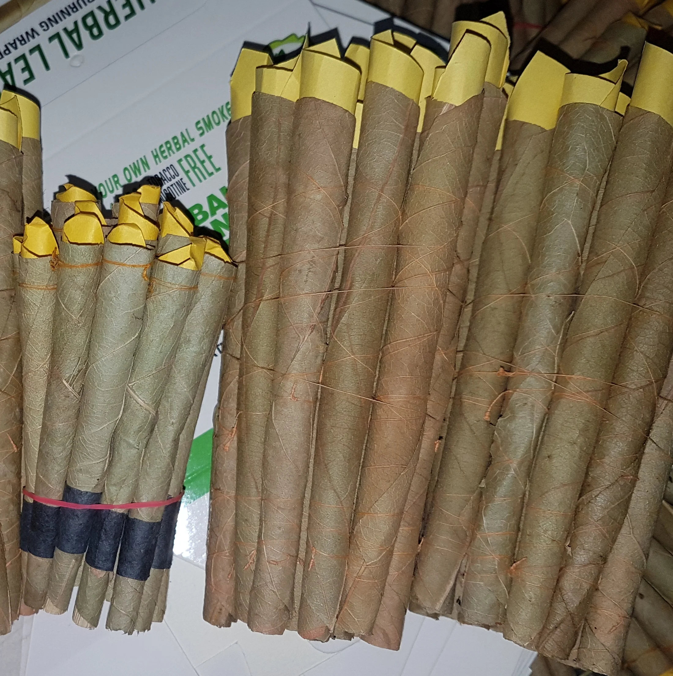 Green Herbal leaf Pre rolled cones Blunts OEM High Rich Hempton Pre rolls Brown Blunts Green Blunts Paper Pre rolled cones