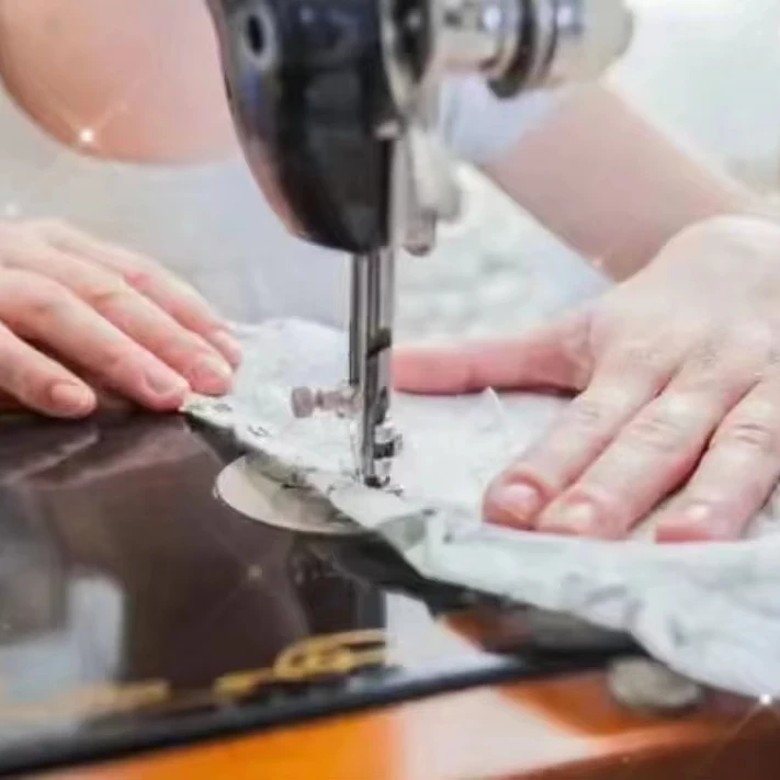 2024 customized high-quality spicy girl short sleeved round neck waist slimming mid length striped knitted hip hugging dress