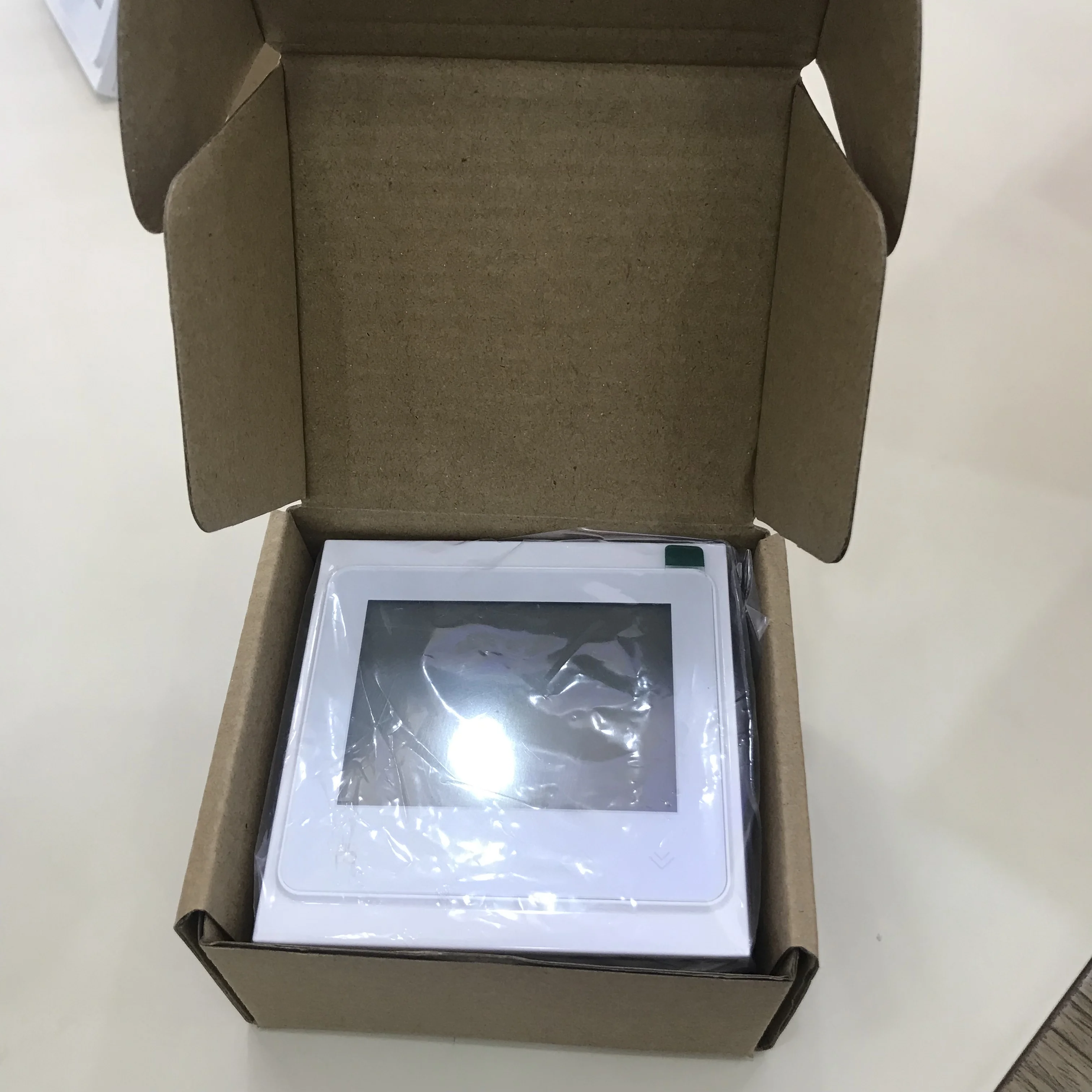 Digital Room Thermostat Intelligent WIFI Temperature Controller For Floor Hot Water System And Radiotor