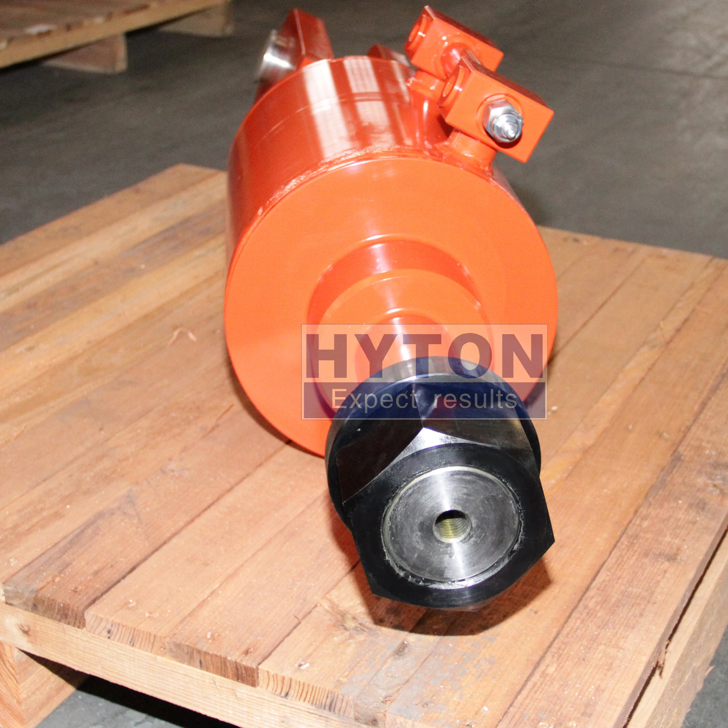 Mining Cone Crusher Parts Tramp Release Cylinder Suit TP600 HT-17039330 Crusher Spare Parts