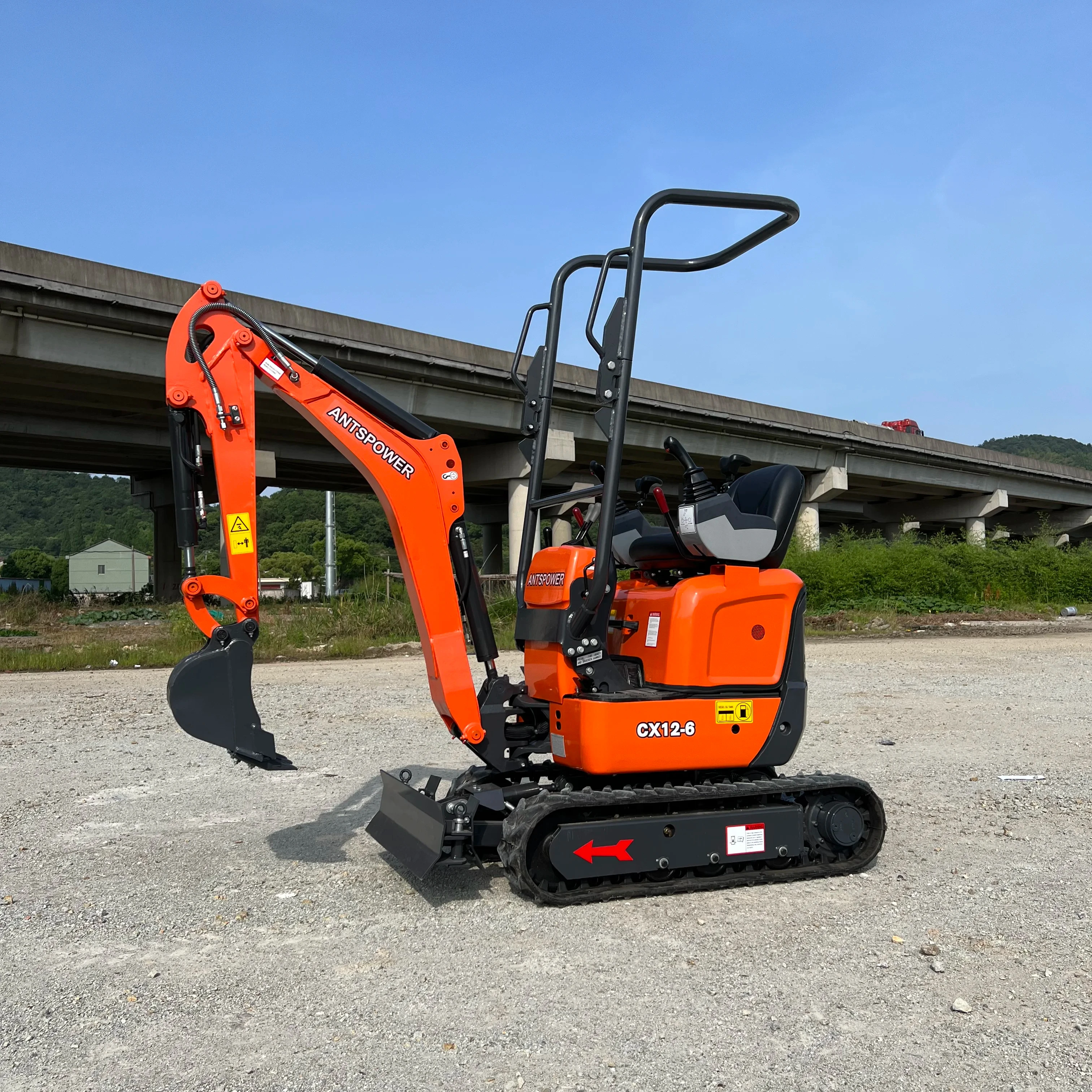 2024 Chuangxin CX12-6 high quality mini excavator Kubota engine 1.2 ton small excavator CE