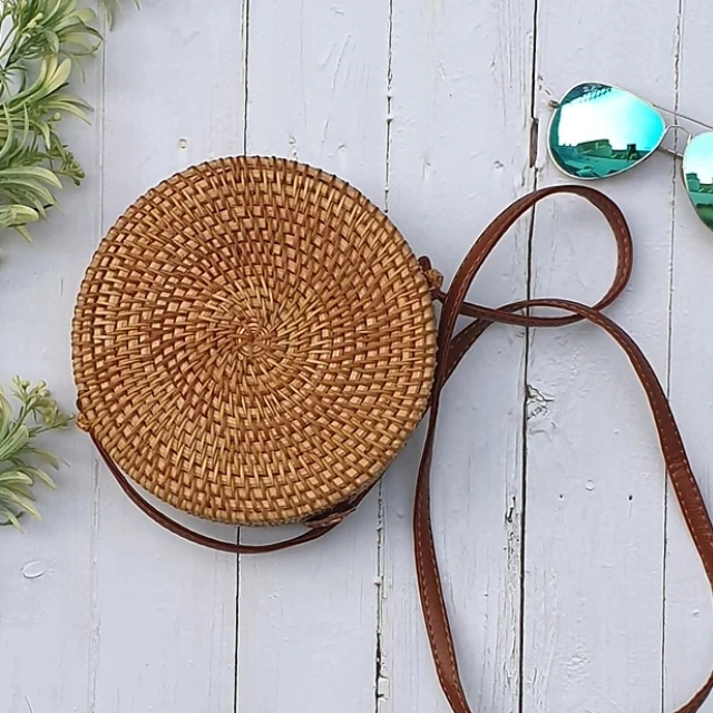 Vietnam Manufacturer Rattan Round Bag Handmade Bohemian Shoulder bags Woman Fashion Items for Daily Use