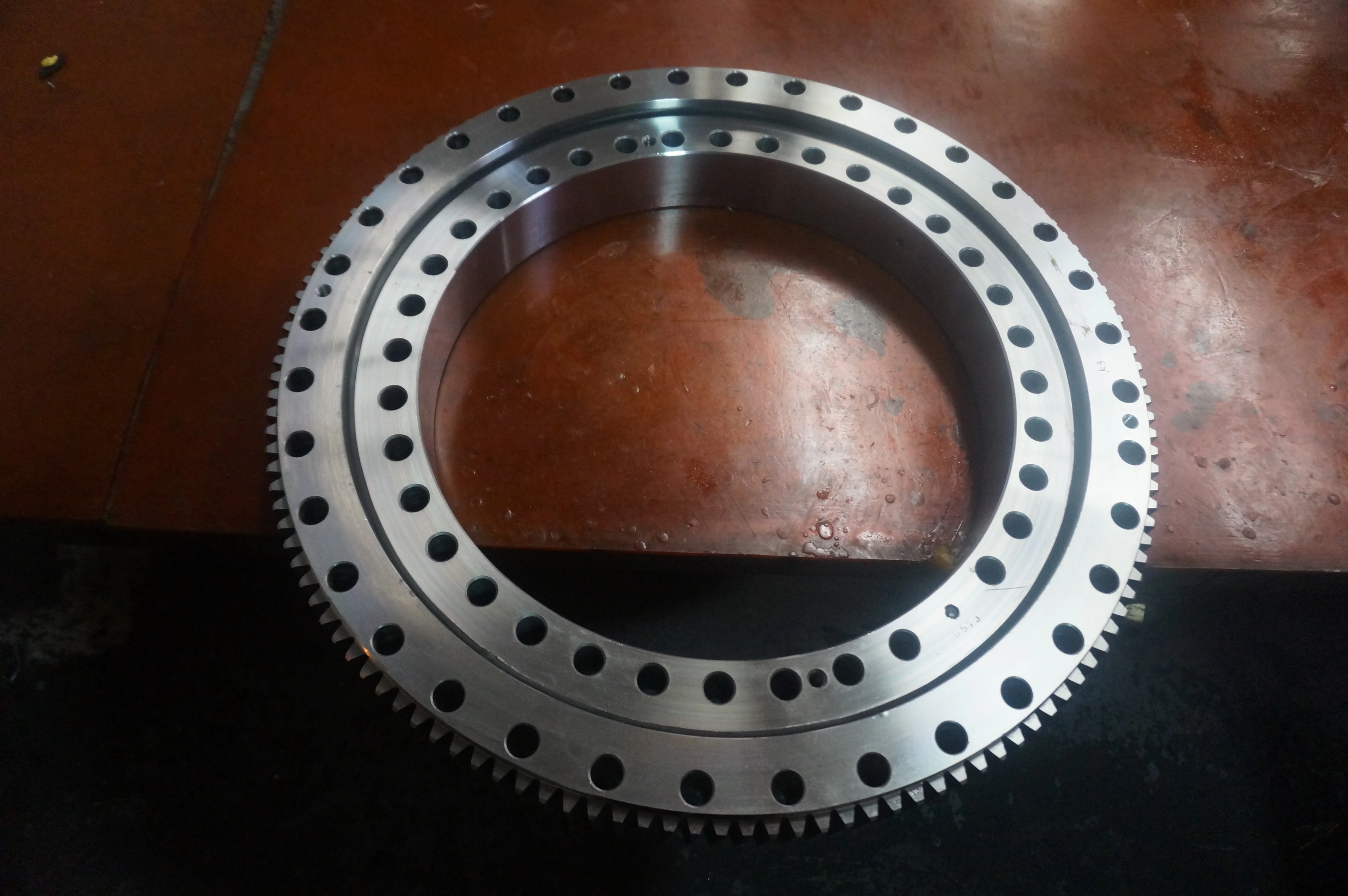 Custom Tailored Single Row Cross Roller Slewing Ring Gear Bearing