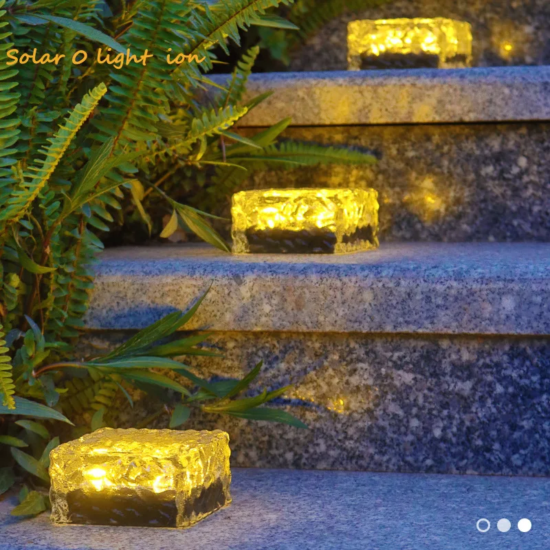 High Quality IP65 Garden Lawn Solar LED Lamp Ice Cube Shape Waterproof for Outdoor Use