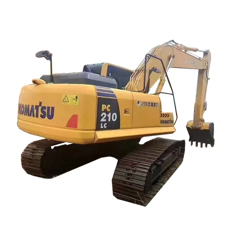 Используемый гусеничный экскаватор Komatsu PC200 PC210L в ОАЭ Япония Сделано с основным двигателем и Подержанный средний размер