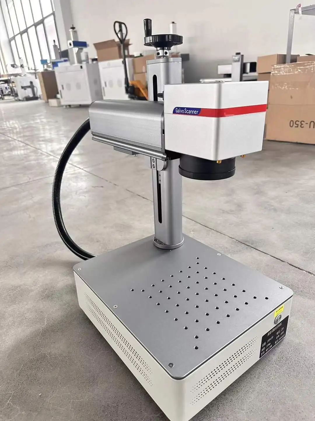 Portable Mini  20w 30w 50w 100w Fiber Laser Marking Machine Laser Engraving Price for Metal Plastic Pen Gold Silver Jewelry